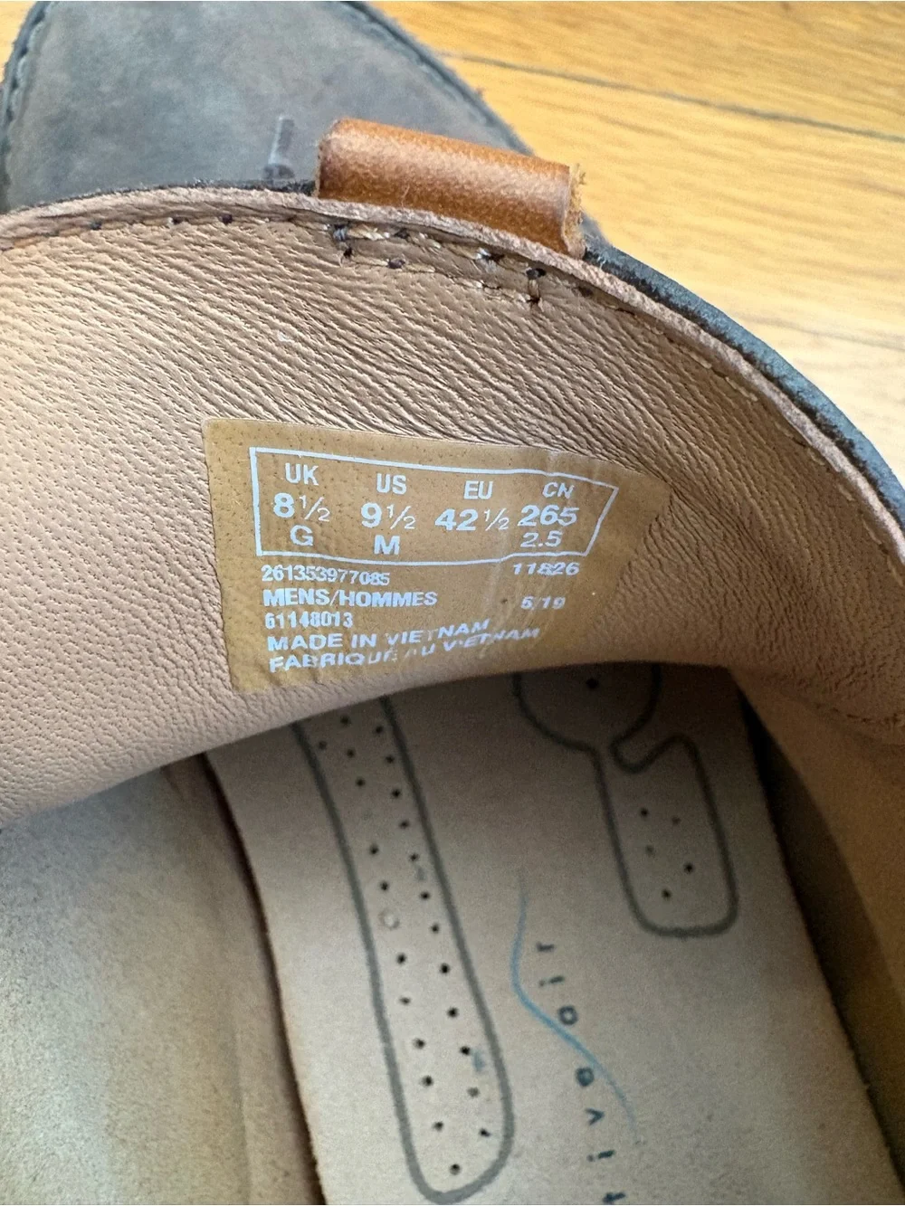 Clarks Men's Oakland Rise Brown Suede Chukka Boots - 9.5